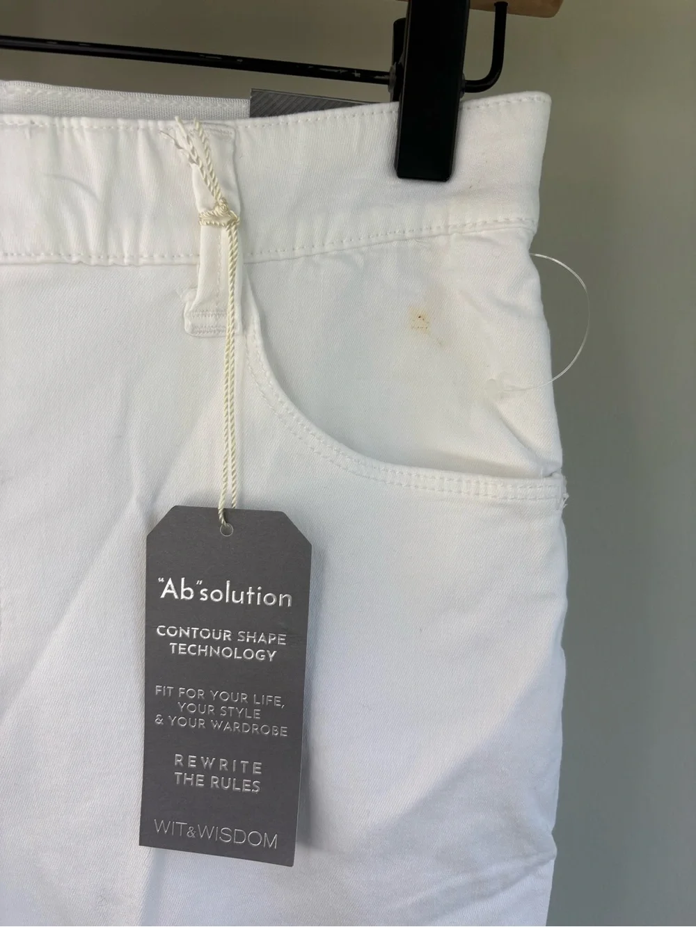 Wit & Wisdom Absolution High Rise Straight Leg Jeans White Size 2 NWT